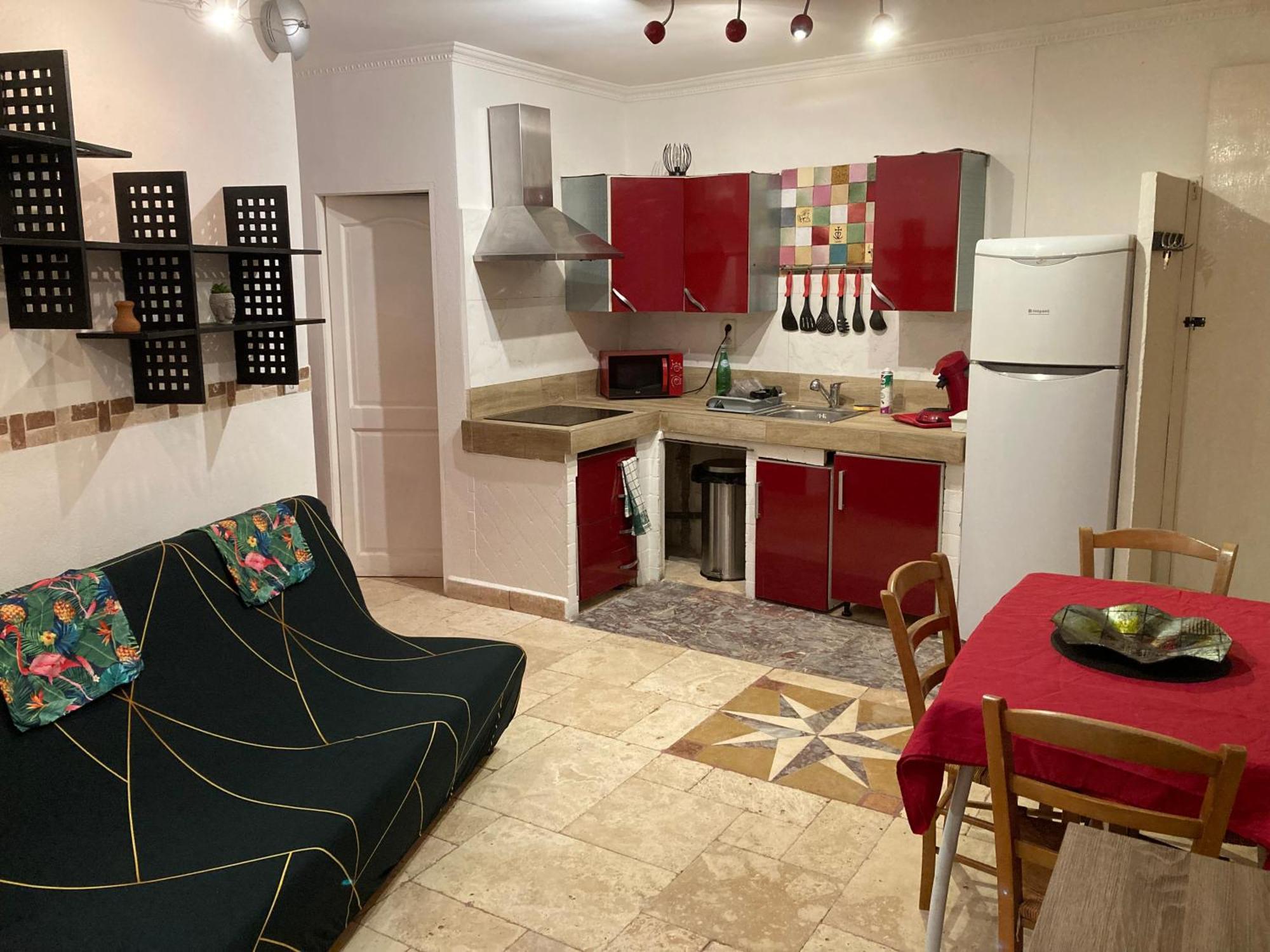 Tres Bel Appartement Cosy Et Chaleureux A Nîmes Extérieur photo