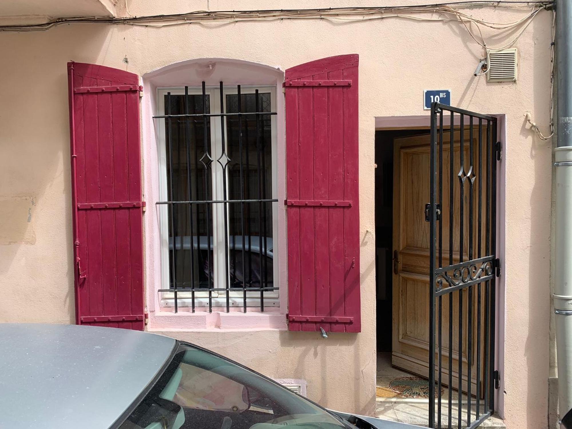 Tres Bel Appartement Cosy Et Chaleureux A Nîmes Extérieur photo
